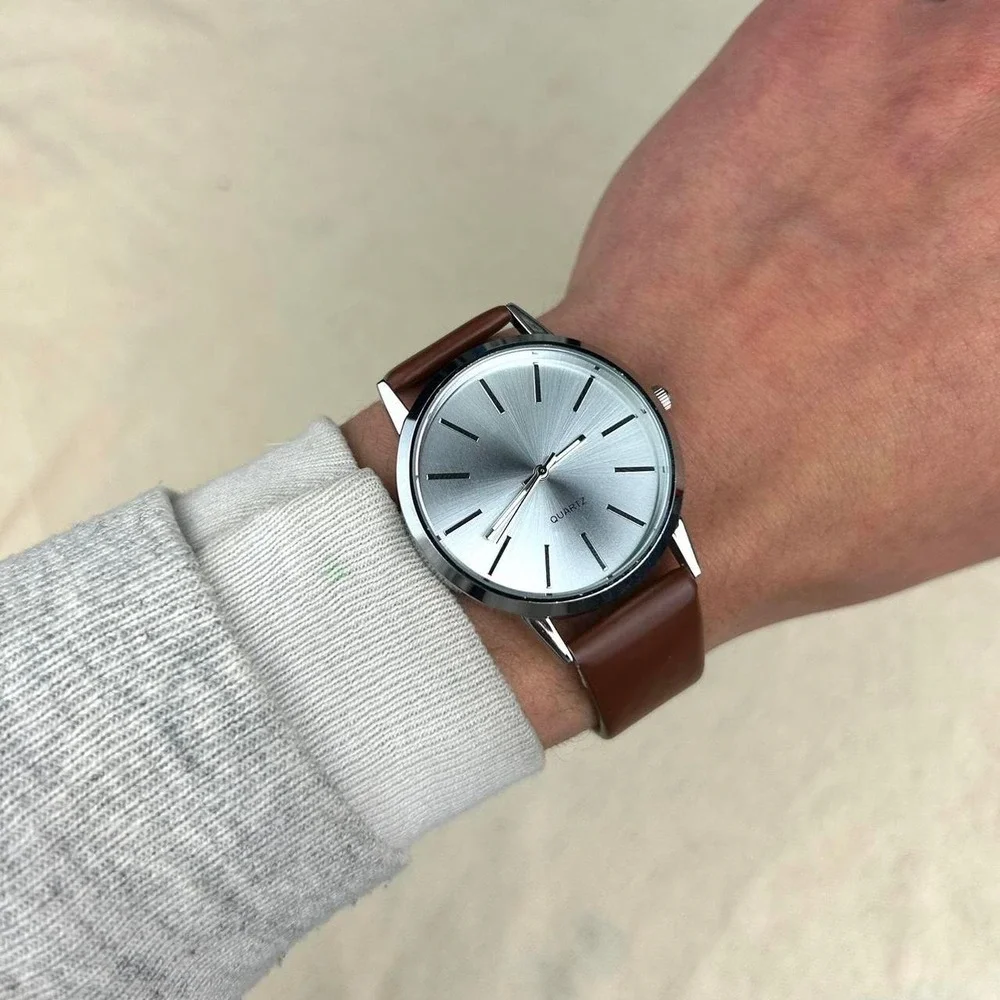 Minimalistic essential vintage style watch stainless steel brown and silver